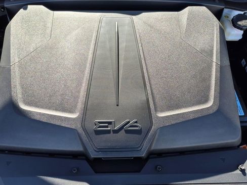 New 2025 Kia EV6 Wind image 18
