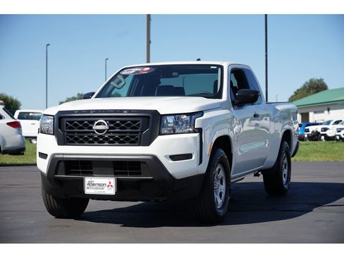 Used 2024 Nissan Frontier S w/ S Utility Package image 7