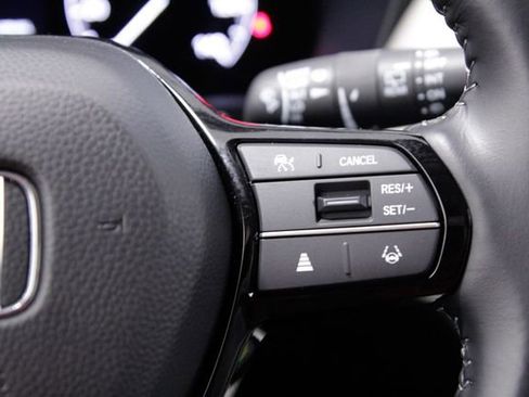 Certified 2025 Honda HR-V EX-L image 28