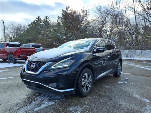 Used 2023 Nissan Murano S image 3