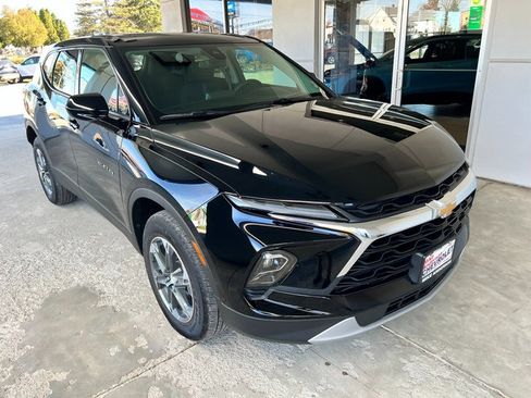 Used 2025 Chevrolet Blazer LT AWD/4WD image 4