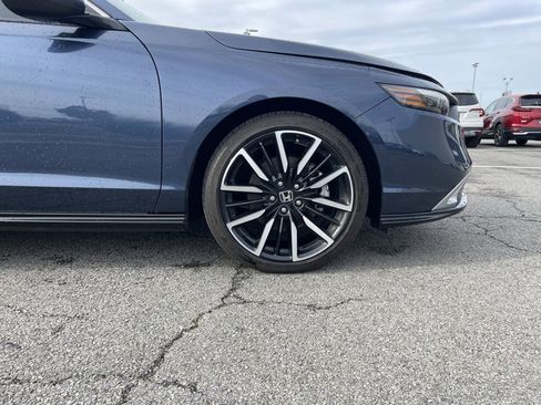 Used 2023 Honda Accord Touring image 32
