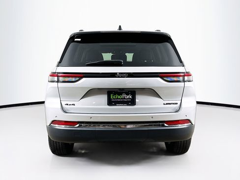 Used 2023 Jeep Grand Cherokee Limited image 7