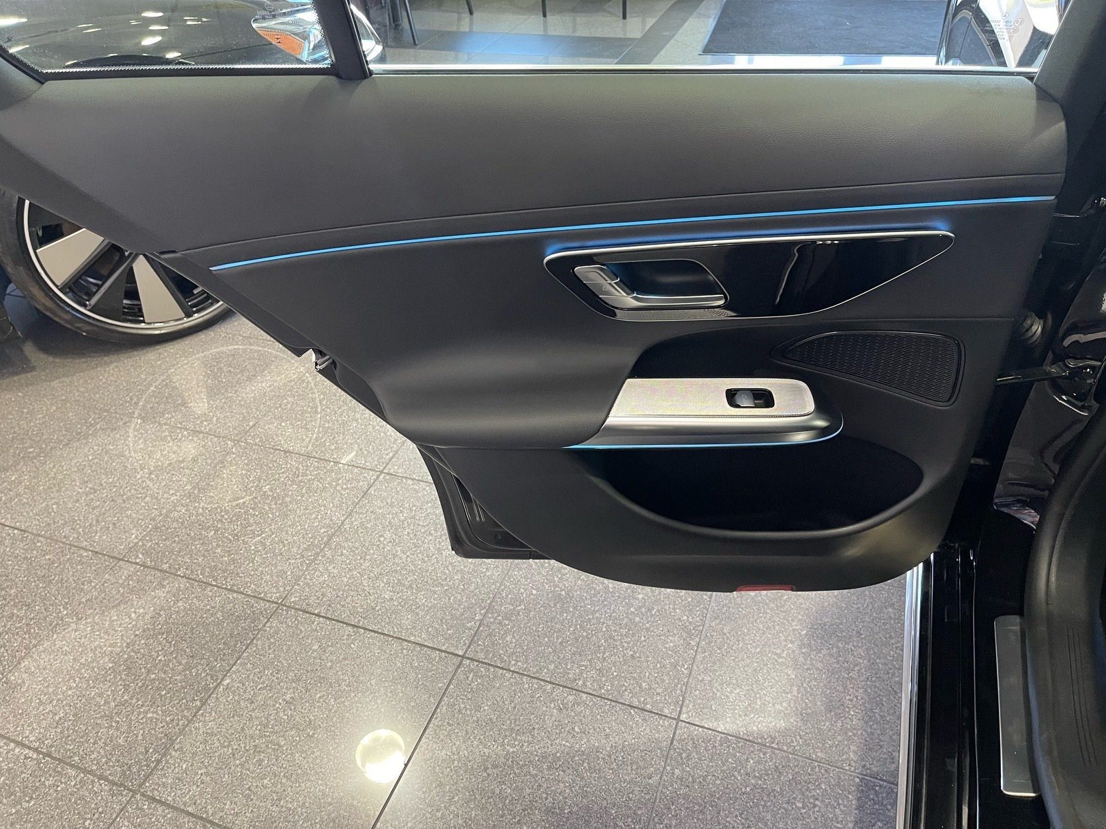 Used 2025 Mercedes-Benz E 350 Sedan image 32