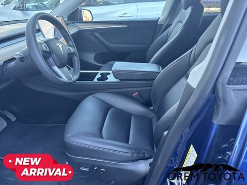 Used 2024 Tesla Model Y 2WD image 5