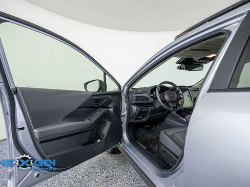 Used 2024 Subaru Crosstrek 2.0i Premium AWD/4WD image 9