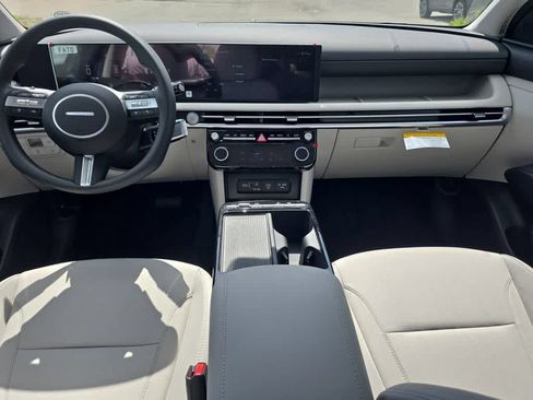 New 2026 Hyundai Tucson Blue SE FWD image 18