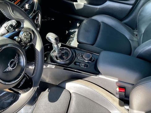 Used 2019 MINI Cooper Clubman S image 17