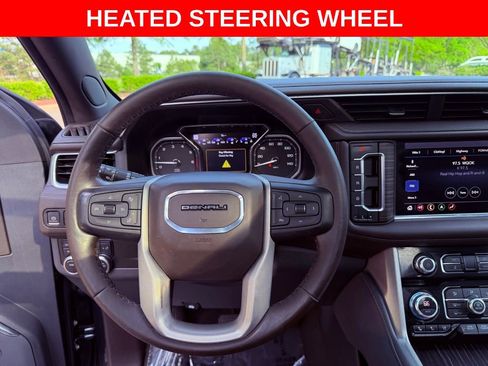 Used 2021 GMC Yukon XL Denali image 13