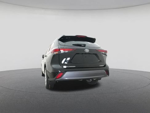 New 2026 Toyota Highlander Limited image 22