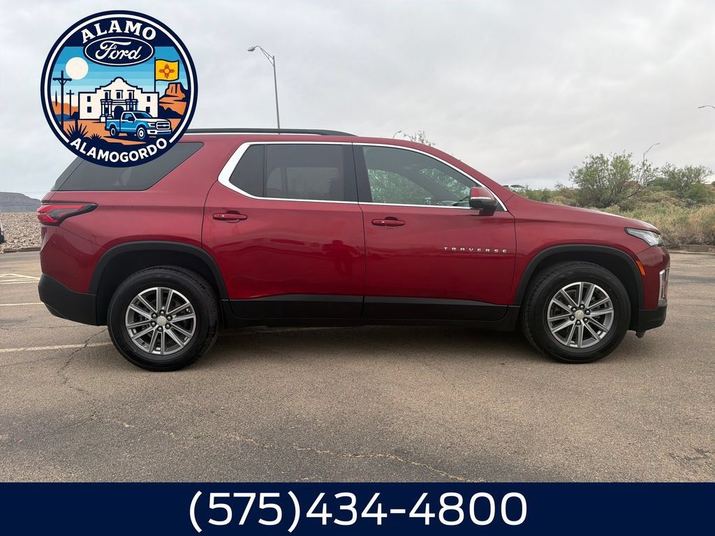Used 2023 Chevrolet Traverse LT AWD/4WD image 6