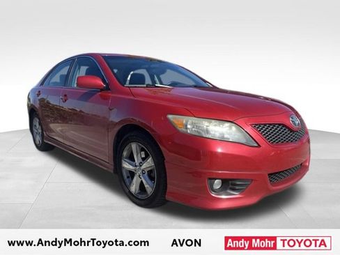 Used 2011 Toyota Camry SE w/ SE Extra-Value Pkg #1 FWD image 1