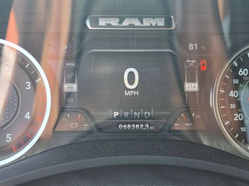 Used 2023 RAM 2500 Laramie AWD/4WD image 11