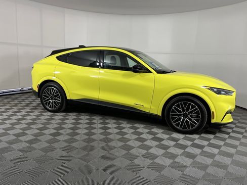 Used 2025 Ford Mustang Mach-E Premium AWD/4WD image 6