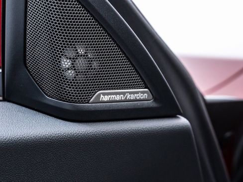 Used 2025 BMW 230i Coupe w/ M Sport Package image 19