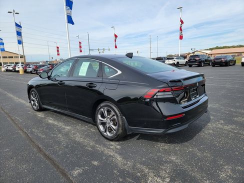 Certified 2023 Honda Accord EX image 14