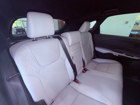 Used 2025 Lexus RX 350 Premium image 15