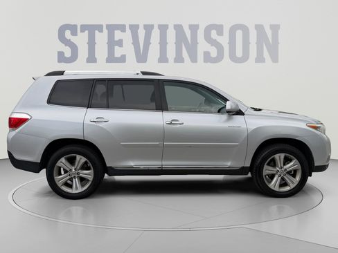 Used 2012 Toyota Highlander Limited w/ Tow Pkg AWD/4WD image 6