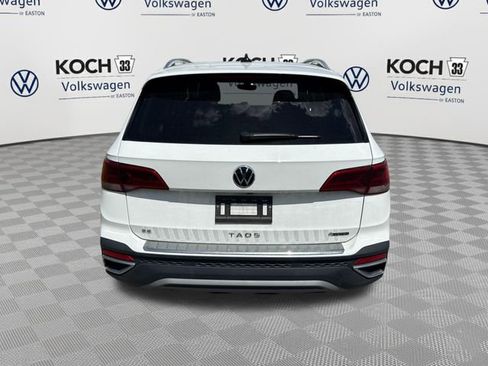 Used 2023 Volkswagen Taos SE w/ Panoramic Sunroof Package AWD/4WD image 7