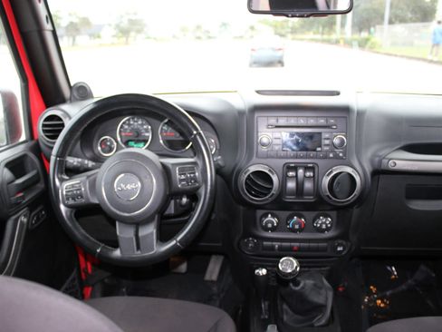 Used 2013 Jeep Wrangler Sport image 19