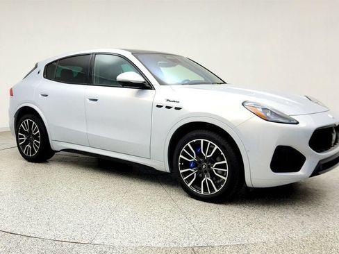 Used 2023 Maserati Grecale Modena AWD/4WD image 3