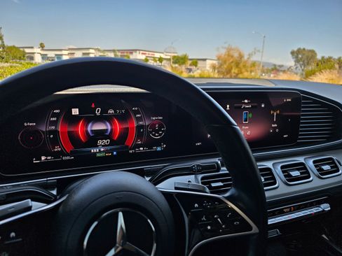 Used 2024 Mercedes-Benz GLE 450e 4MATIC image 42