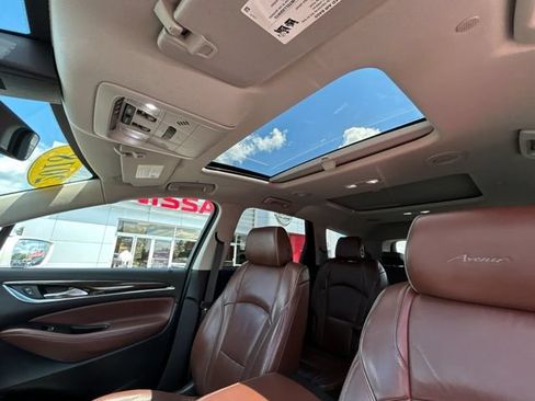 Used 2018 Buick Enclave Avenir AWD/4WD image 44