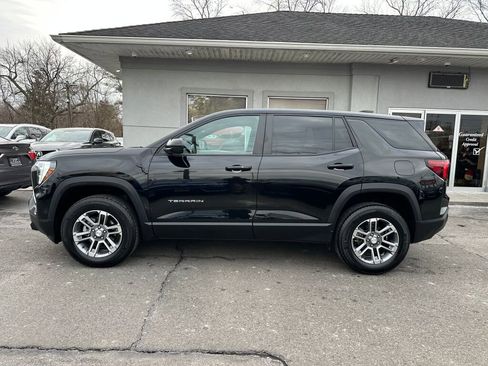 Used 2025 GMC Terrain Elevation image 4