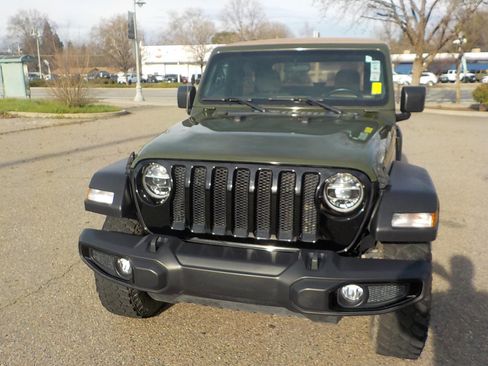Used 2020 Jeep Wrangler Sport image 24