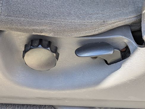 Used 2002 Ford F150 XL RWD image 19