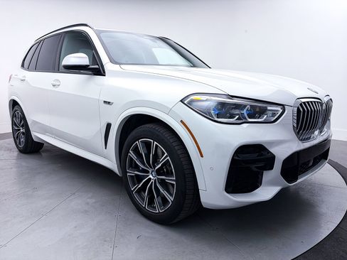 Used 2023 BMW X5 xDrive45e w/ Executive Package image 13
