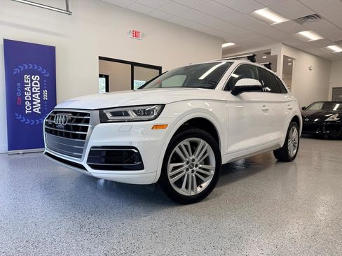 Used 2018 Audi Q5 Prestige w/ Prestige Package AWD/4WD image 2