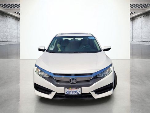 Used 2018 Honda Civic EX image 5