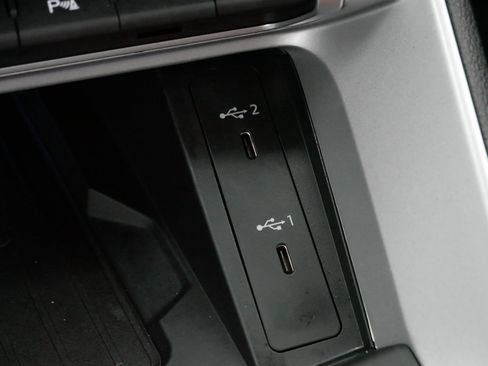 Used 2024 Audi Q3 2.0T Premium Plus w/ Premium Plus Package image 27