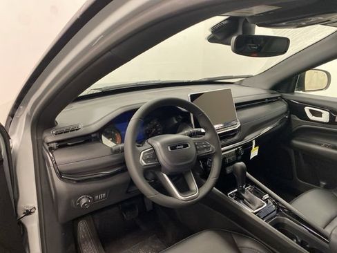 Used 2026 Jeep Compass Limited AWD/4WD image 7
