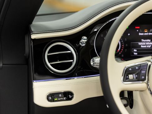 New 2026 Bentley Continental GTC AWD/4WD image 39