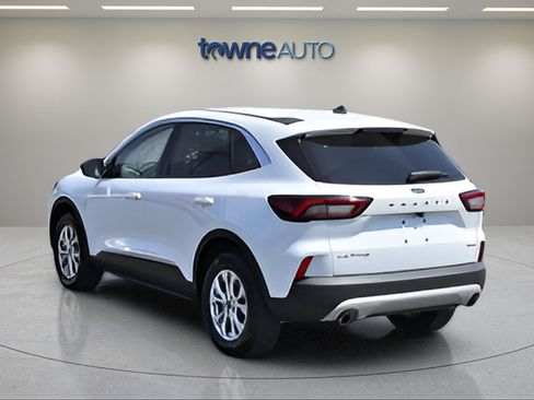 Used 2023 Ford Escape Active AWD/4WD image 5