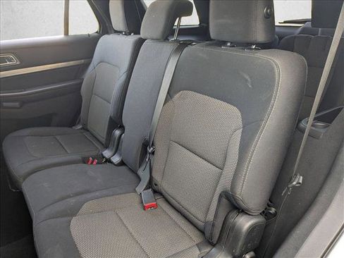 Used 2019 Ford Explorer XLT w/ Equipment Group 201A image 18