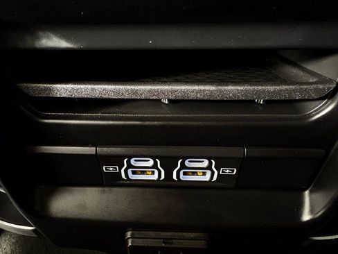 Used 2022 RAM 1500 Laramie w/ Sport Appearance Package AWD/4WD image 40