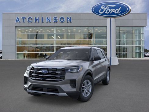 Used 2026 Ford Explorer Active image 2