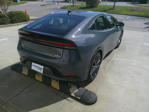 Used 2026 Toyota Prius XLE image 12