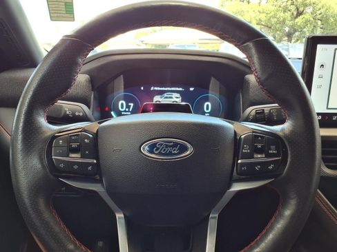 Certified 2025 Ford Explorer ST-Line AWD/4WD image 26