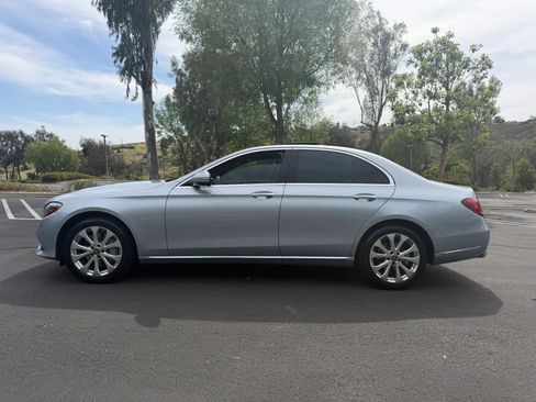 Used 2017 Mercedes-Benz E 300 image 2