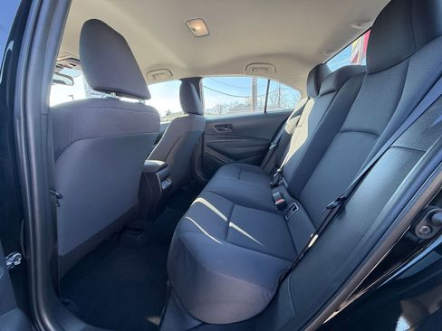 Used 2025 Toyota Corolla LE image 27