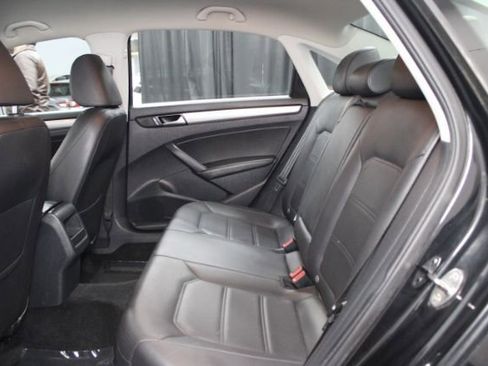 Used 2015 Volkswagen Passat 1.8T Wolfsburg Edition image 19