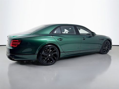 New 2025 Bentley Flying Spur Plug-In Hybrid image 7