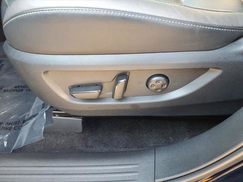 Certified 2023 INFINITI QX50 Luxe image 17