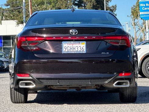 Used 2022 Toyota Avalon XLE image 9