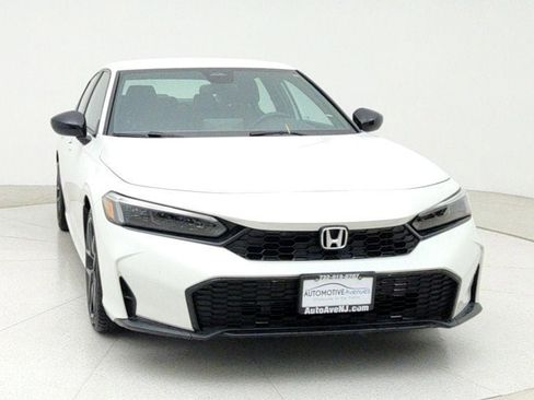 Used 2025 Honda Civic Sport image 2