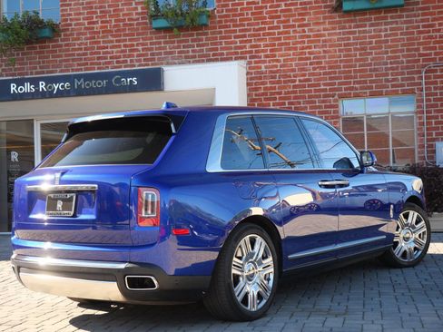 Certified 2023 Rolls-Royce Cullinan image 2